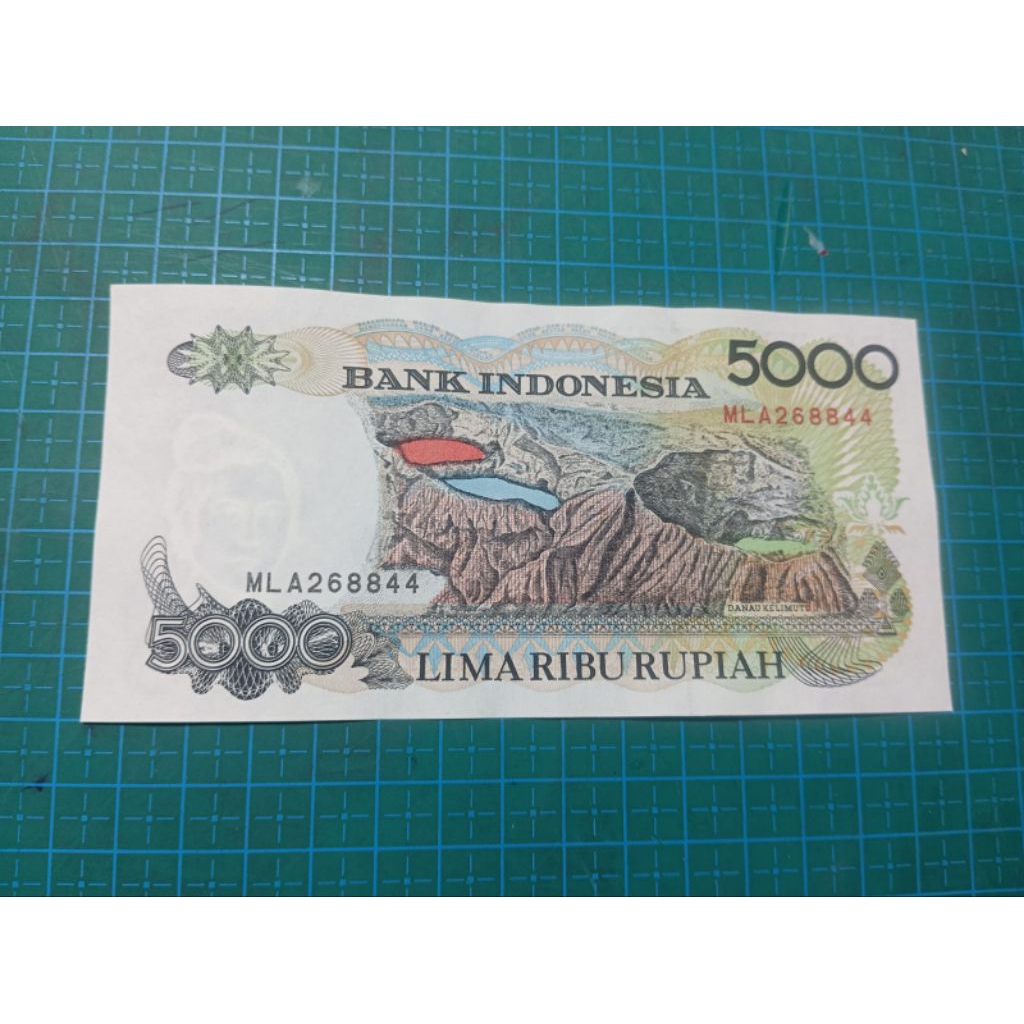 GANJIL GENAP No seri MLA 268844 Uang kertas kuno Indonesia Asli 5000 Sasando 1992