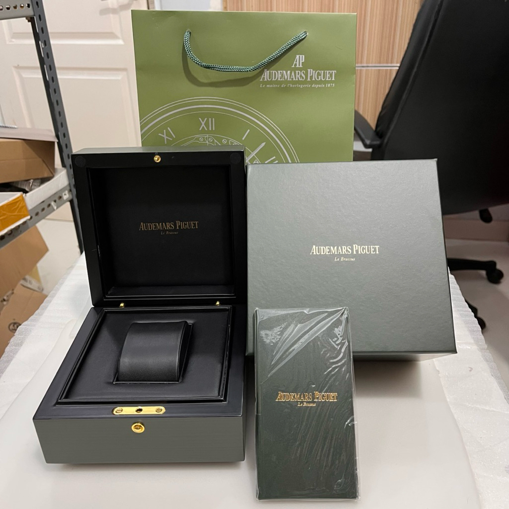 Kotak Box New Jam Tangan AP Besar Hijau Box Audemars Piguet Full Set Include Book & Paperbag