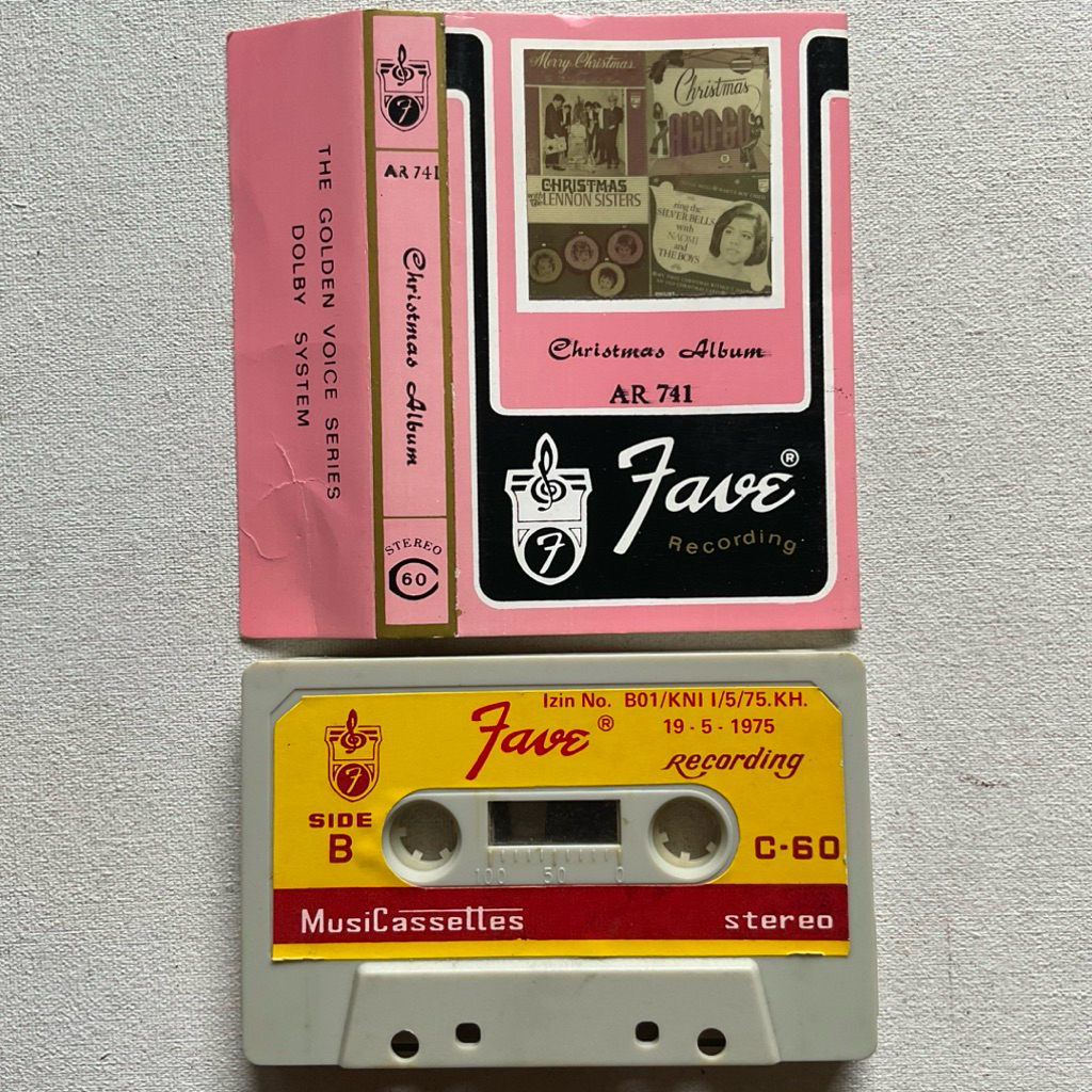 Kaset Pita Barat Fave Christmas Album ‘The Golden Voice Series’ 1975 Rare Cassette