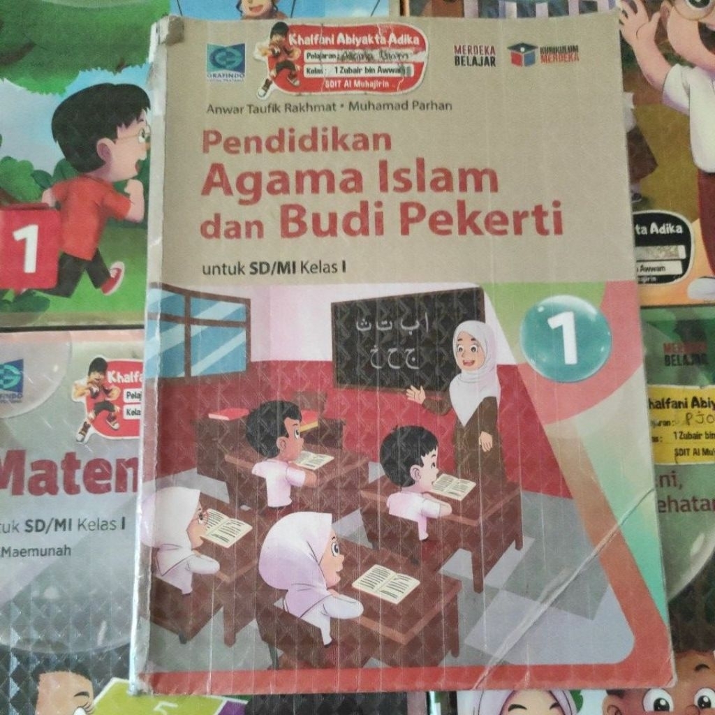 Buku Pendidikan Agama Islam dan Budi Pekerti - SD/MI Kelas 1 Kurikulum Merdeka Grafindo Original