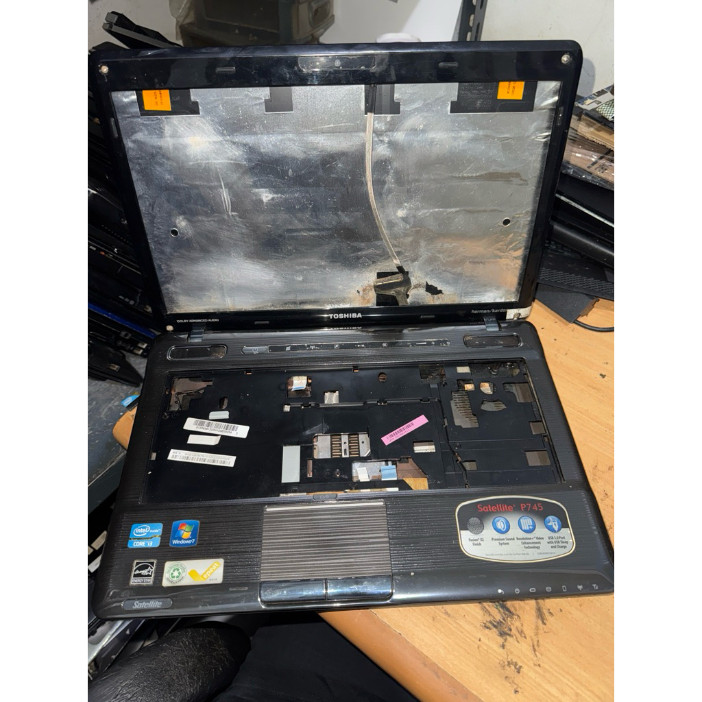 casing toshiba satelite P745 pulset mulus