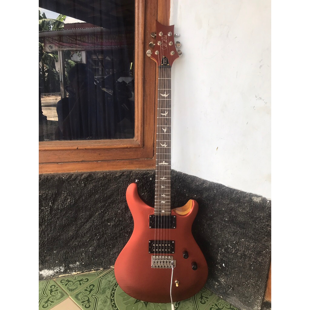 GITAR MODEL PRS 24