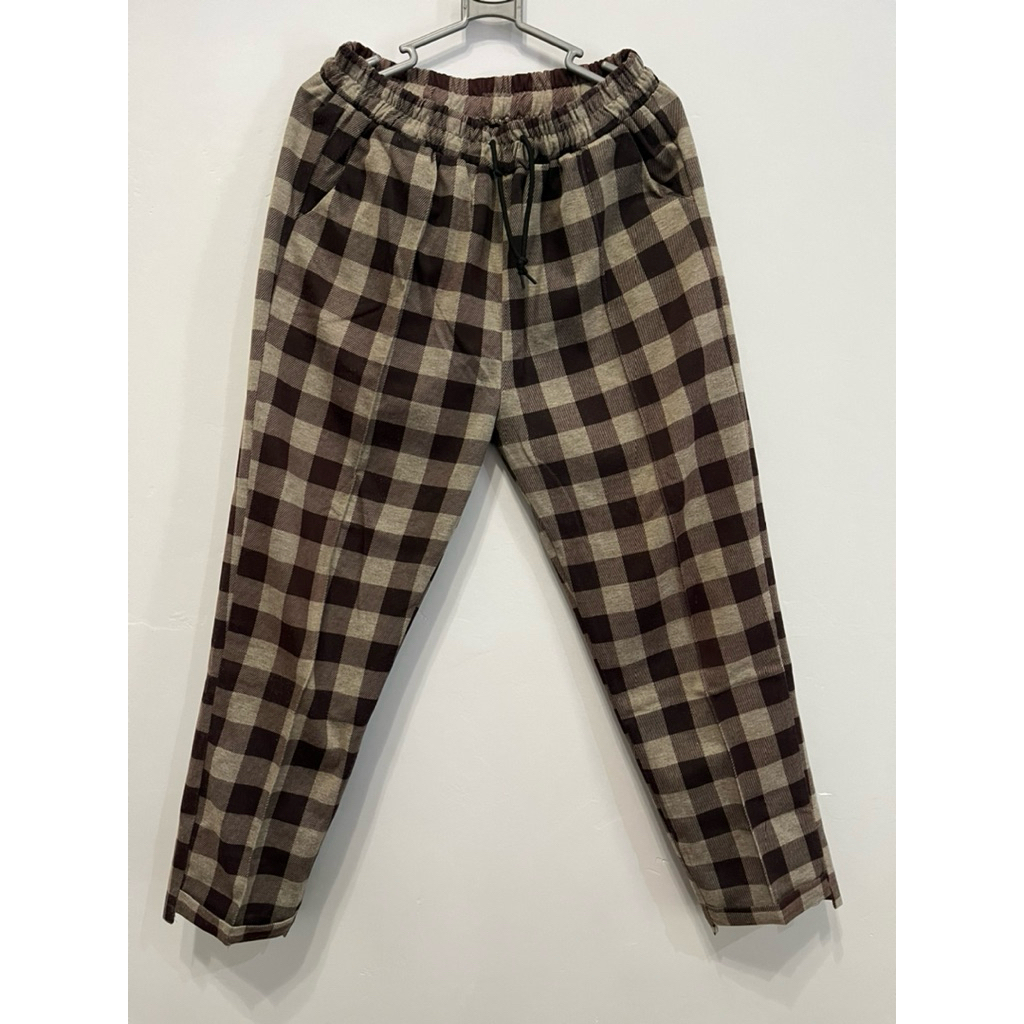 PRELOVED CELANA WANITA MOTIF KOTAK