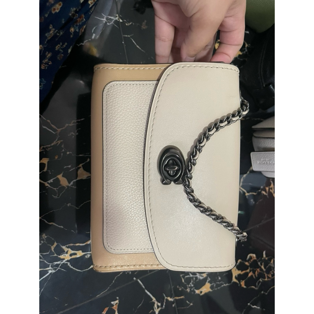 Coach Parker sling preloved authentic