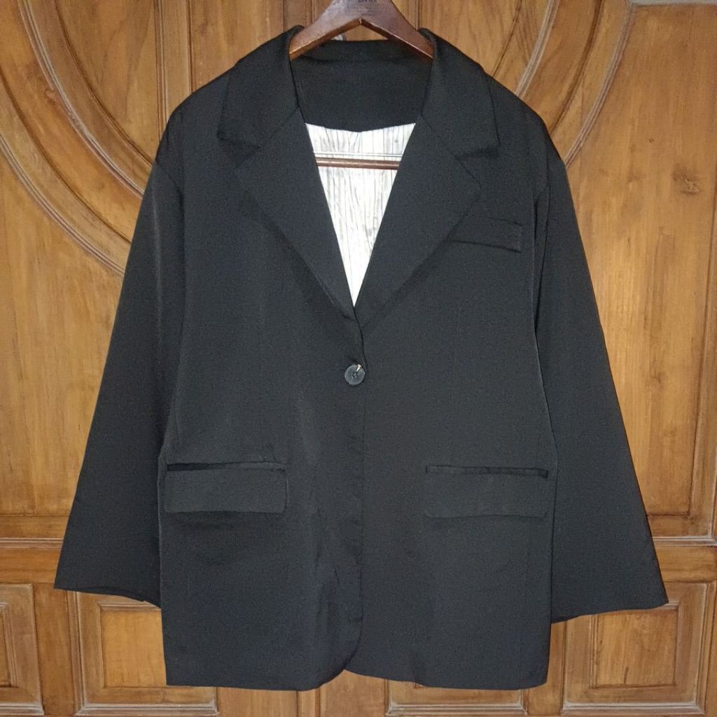 PRELOVED Blazer Formal Wanita Hitam Bigsize LD 108
