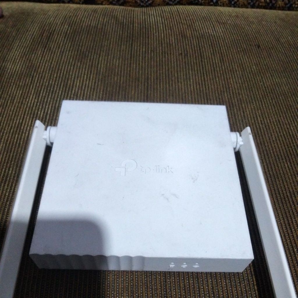 router tp link TL-WR820N bekas
