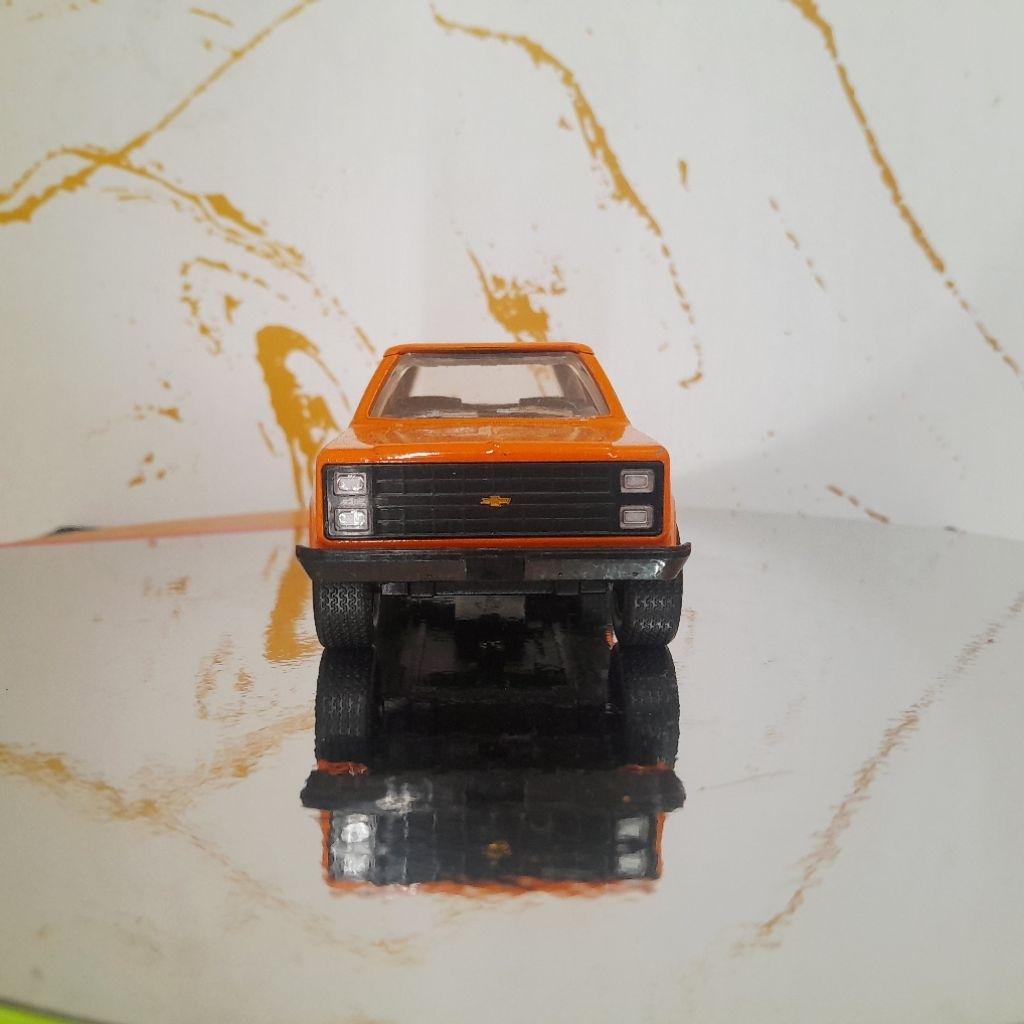 diecast miniatur mobilan jada chevrolet blazer k10 1:32 bekas