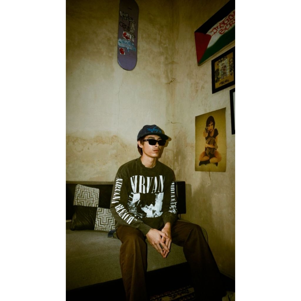 NIRVANA BLEACH ALBUM TEE FADED KAOS MUSIK T-SHIRT BOOTLEG BY STUTTER LEGACY