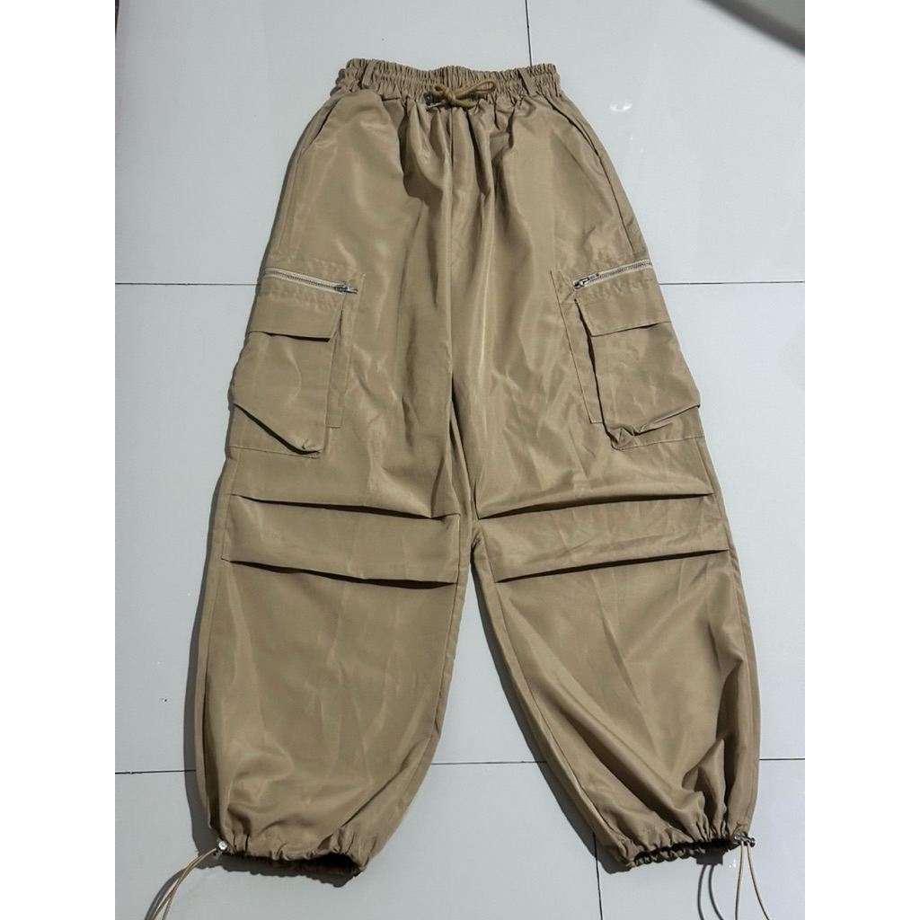 Baggy Cargo Pants/celana cargo A&K brand (Preloved)