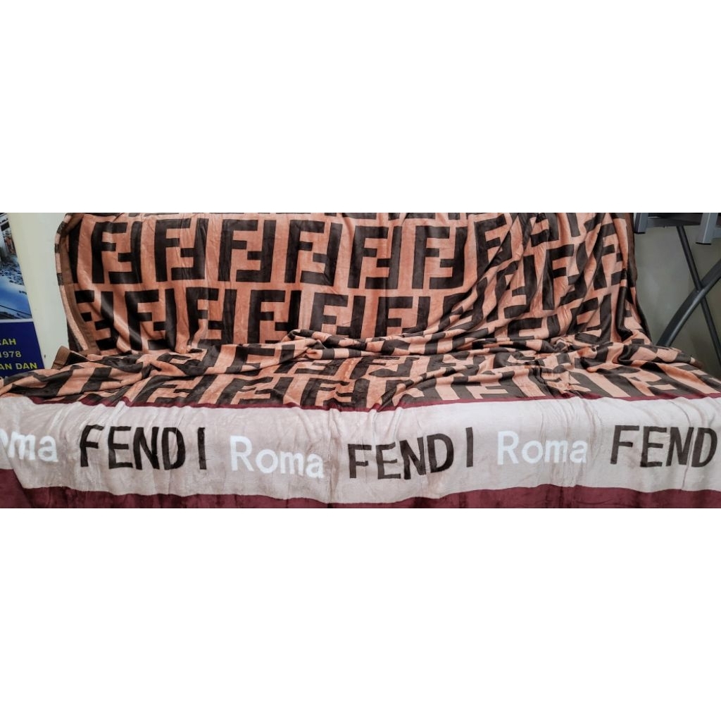 selimut jumbo ukuran 200 x 230 cm