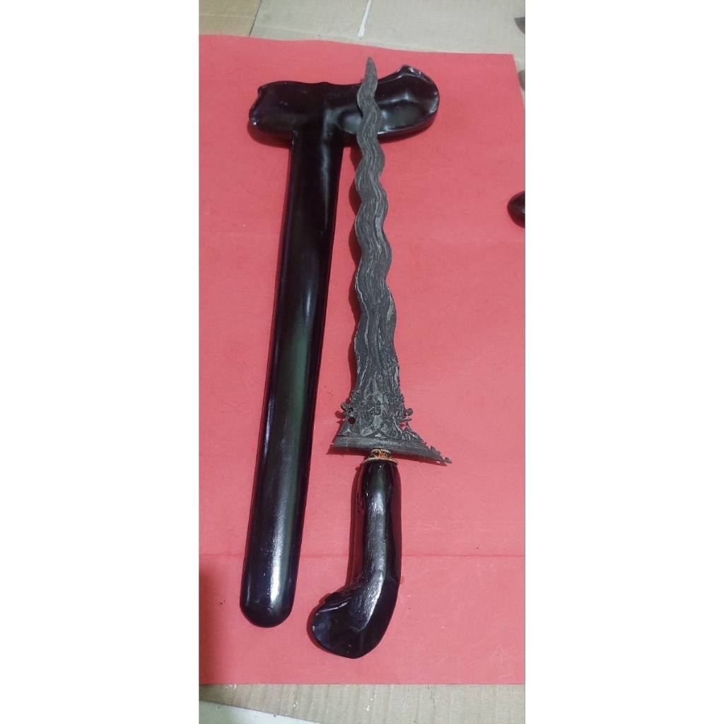 keris naga kembar