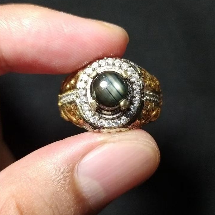 Natural black star sapphire // bangsing parthawijaya // bangsing Thailand // safir hitam kebiruan //