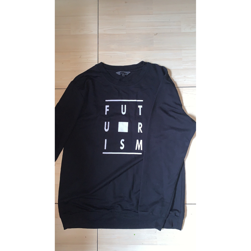 Sweater Merk Details