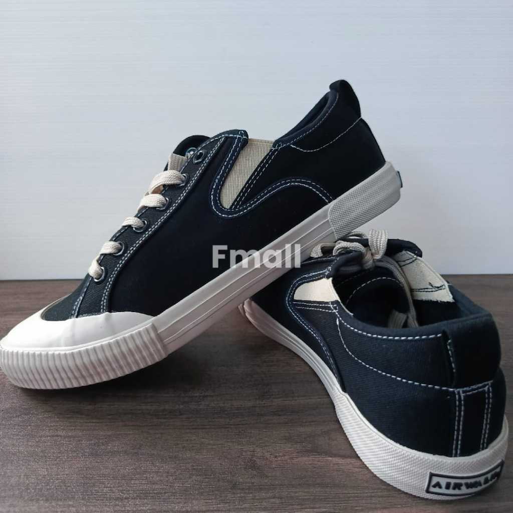 Tustin Airwalk Original . warna black . sepatu tali sneaker