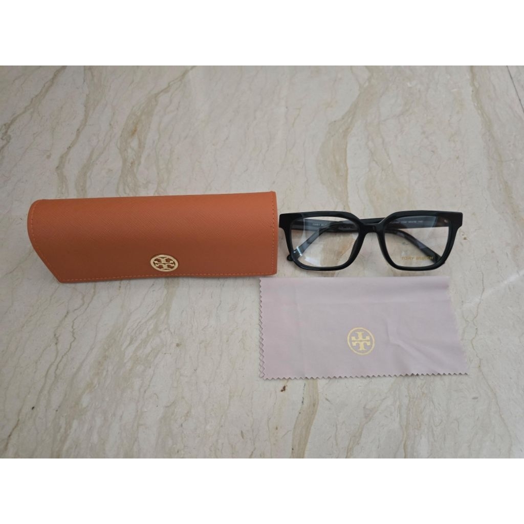 kacamata tory burch
