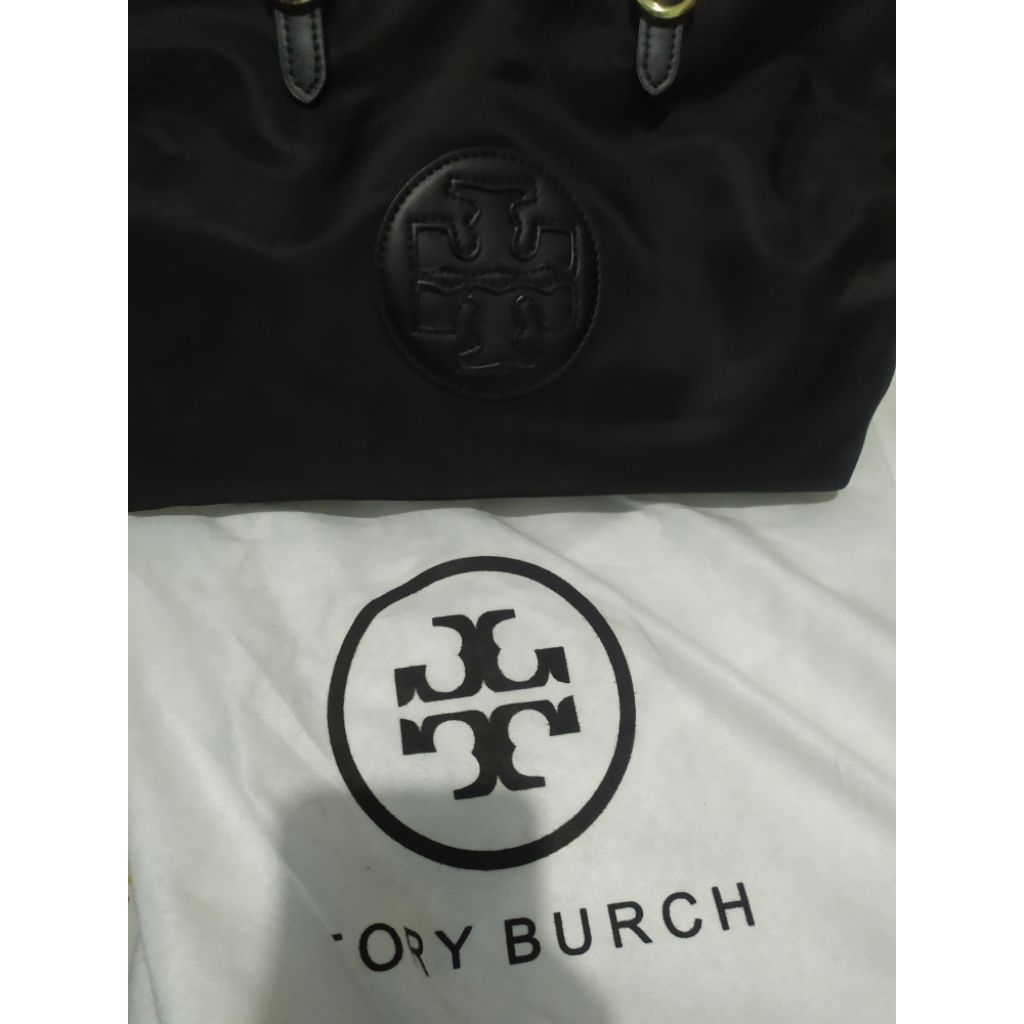TAS TORY BURCH