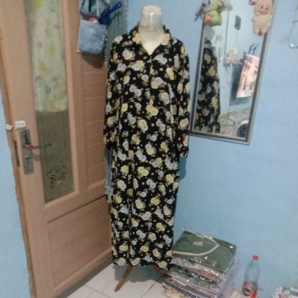 new midi dress wanita busana muslim aleva hitam motif bunga