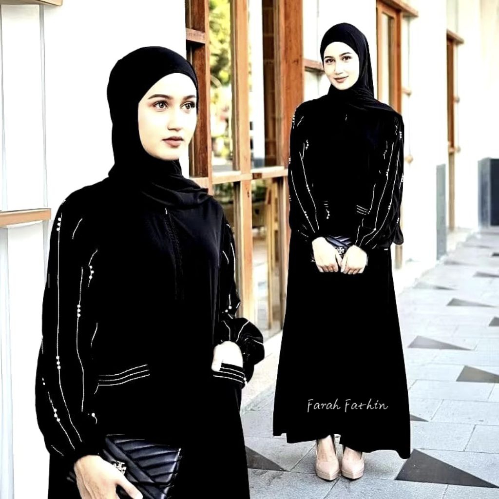 Abaya hitam Mutiara