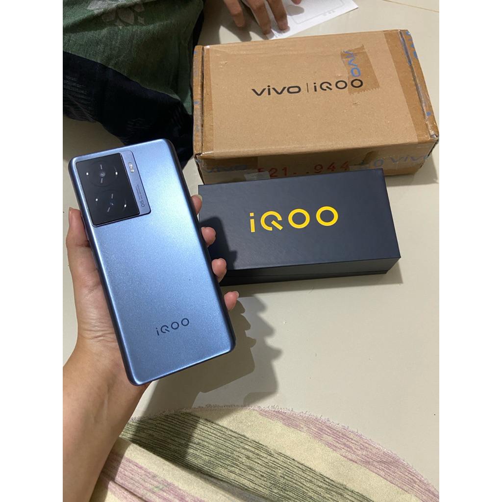 hp second iqoo z7 5g 256gb like new