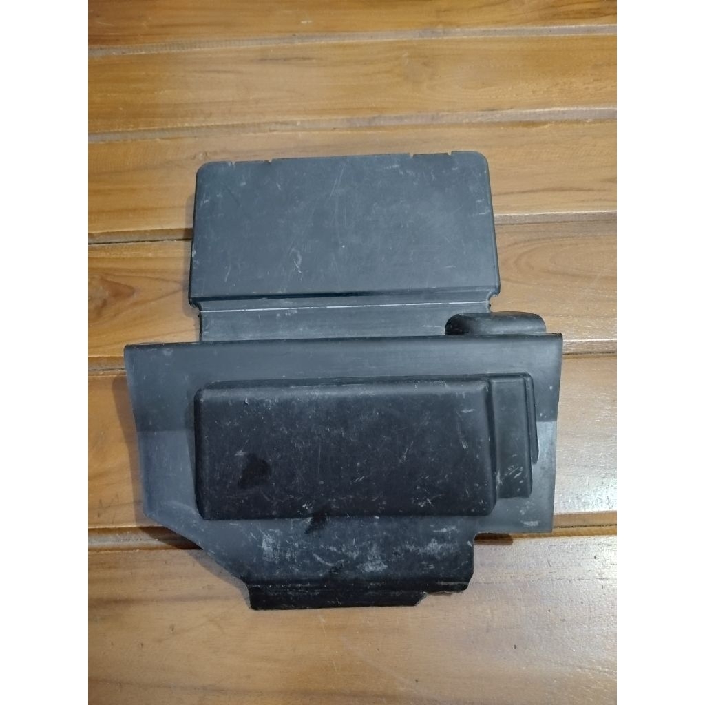 cover tutup accu/aki honda supra x 125 original copotan