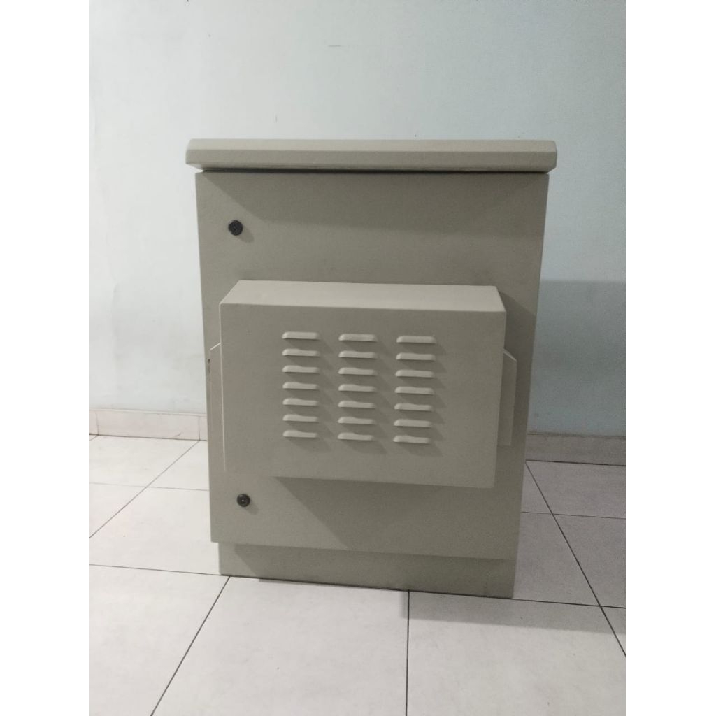 rak server outdoor 12U