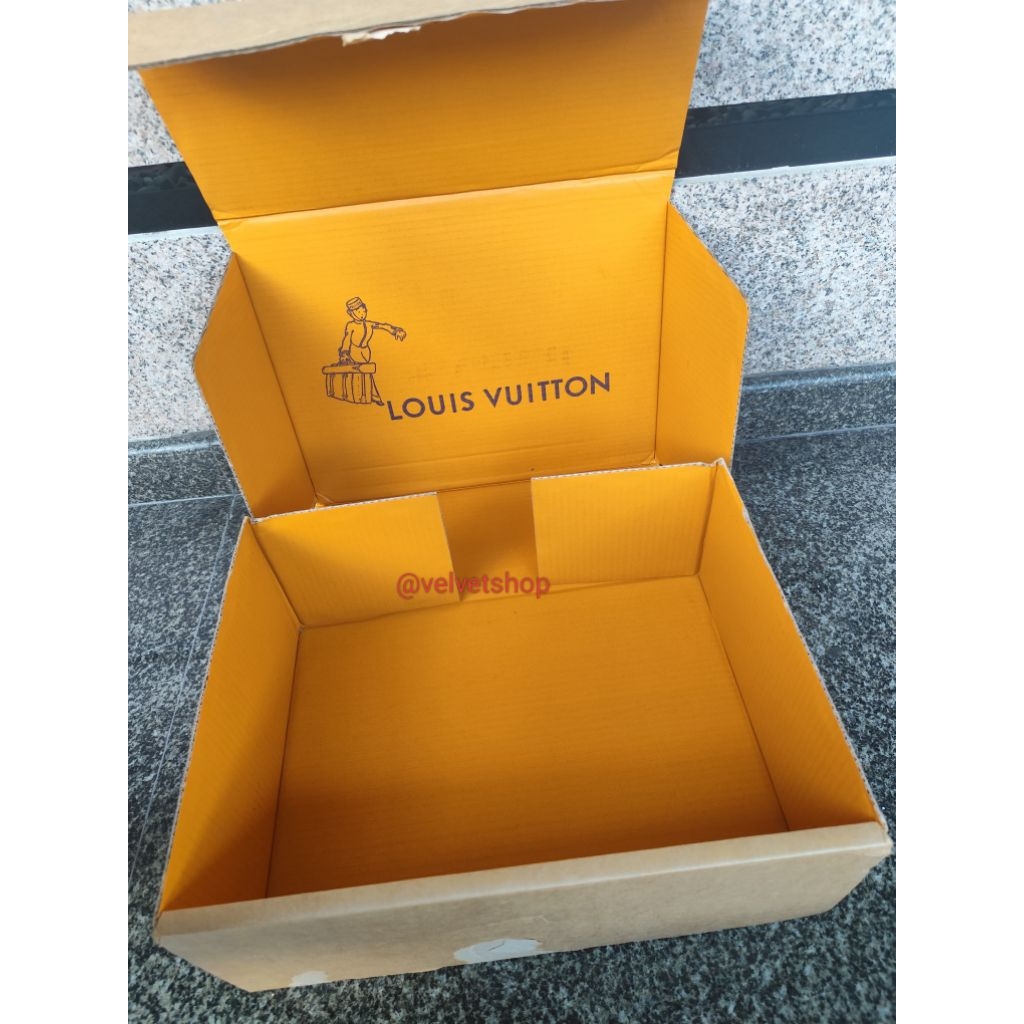 LV Louis Vuitton Branded Exclusive Dus Packaging Hard Box Case Kardus