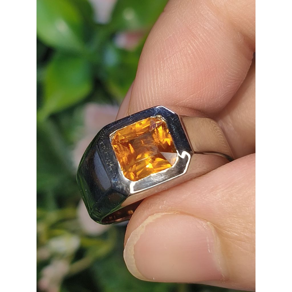 Ring Natural Yellow Sapphire Srilanka 2,06ct Heat Only Memo GRI