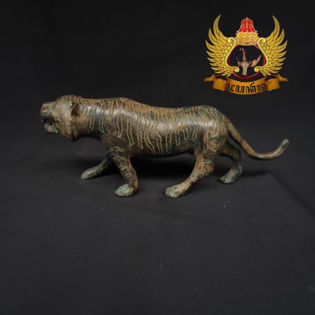 Patung Macan Bahan Full Kuningan Warna Hitam Lawas