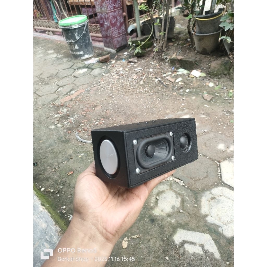 Speaker bluetooth Rakitan Oval 28w Bass