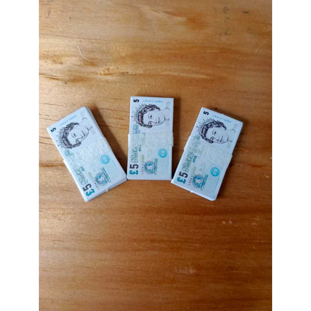 Miniatur mainan mini uang 5 poundsterling dalam 1 bundel  isi 5 Lembar Uang Mahar/ Uang Untuk Buket/
