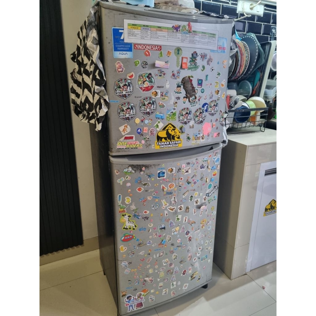 Kulkas Aqua 2pintu Atas Bawah second