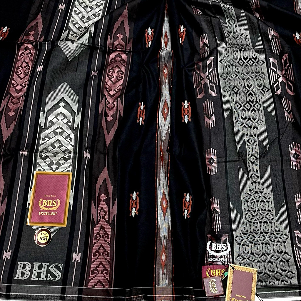 SARUNG BHS EXCELLENT GOLD E57 JGH 1 HITAM JACQUARD