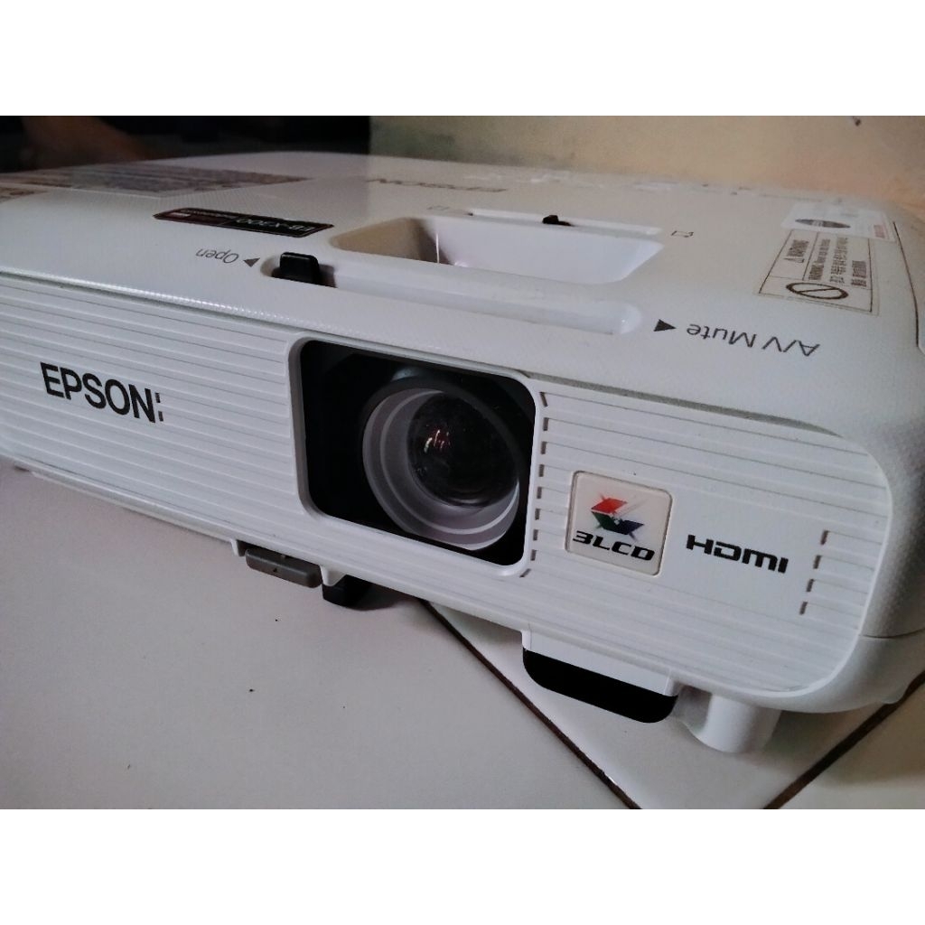 Proyektor Second Epson EB S300 HDMI 2800ANSI LUMENS SVGA 3LCD