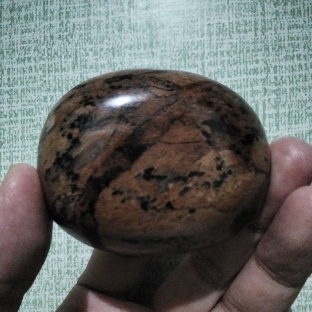 Batu Motif Bulu Macan