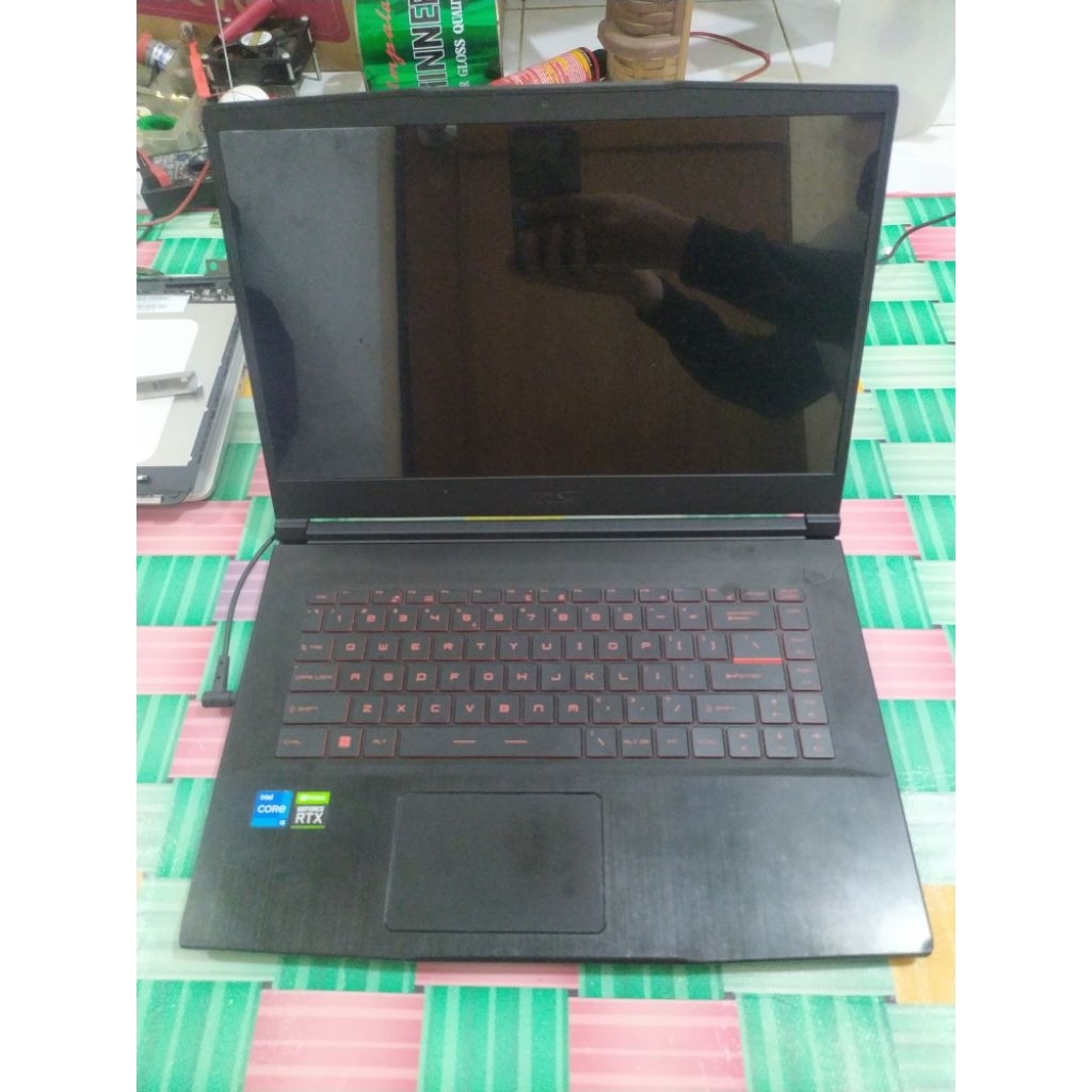 MSI GF63 Thin 11UC RTX Laptop Gaming Mati kedip ngecas