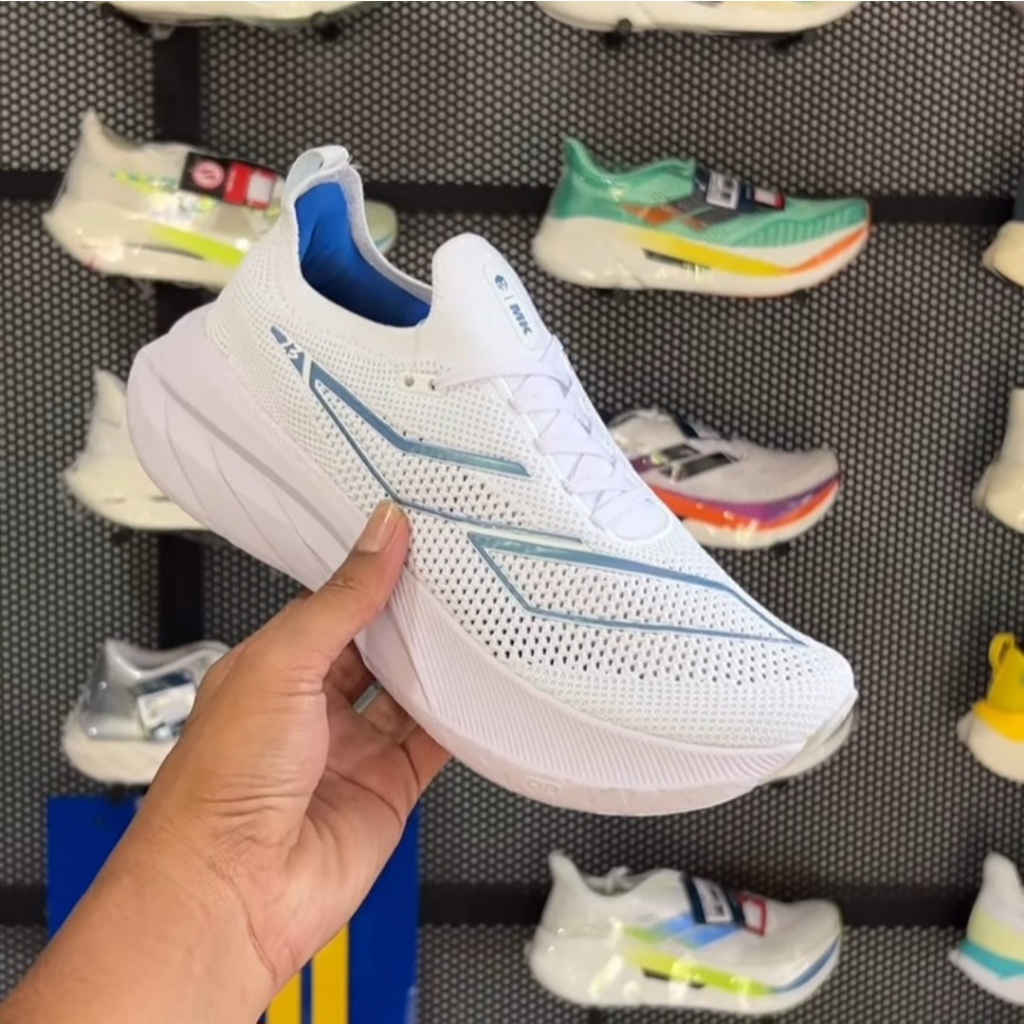 Sepatu Olahraga Running Lari MILLS ENERSTRIKE SWIFT MK Pria Wanita - WHITE/HOLOGRAPHIC