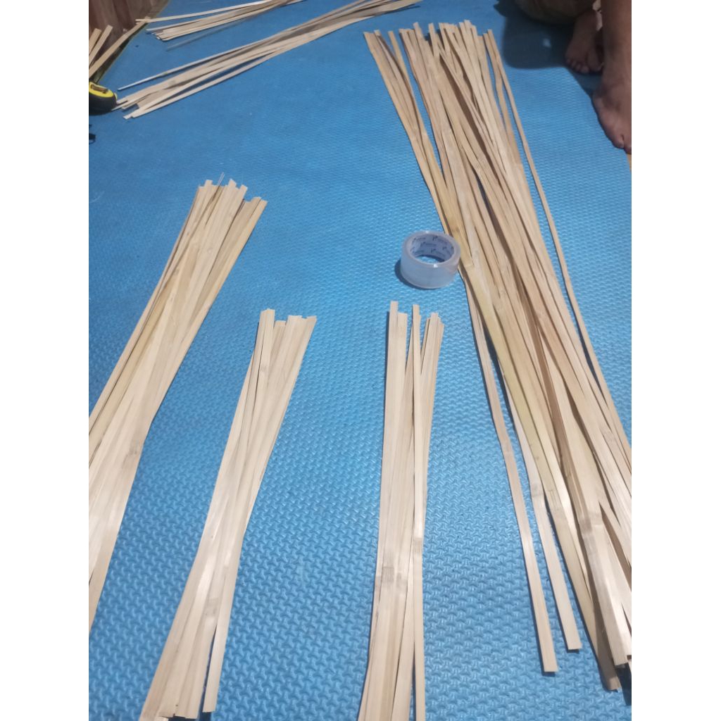 iratan bambu bahan anyaman mata walik dan lain² panjang 80 cm isi 70