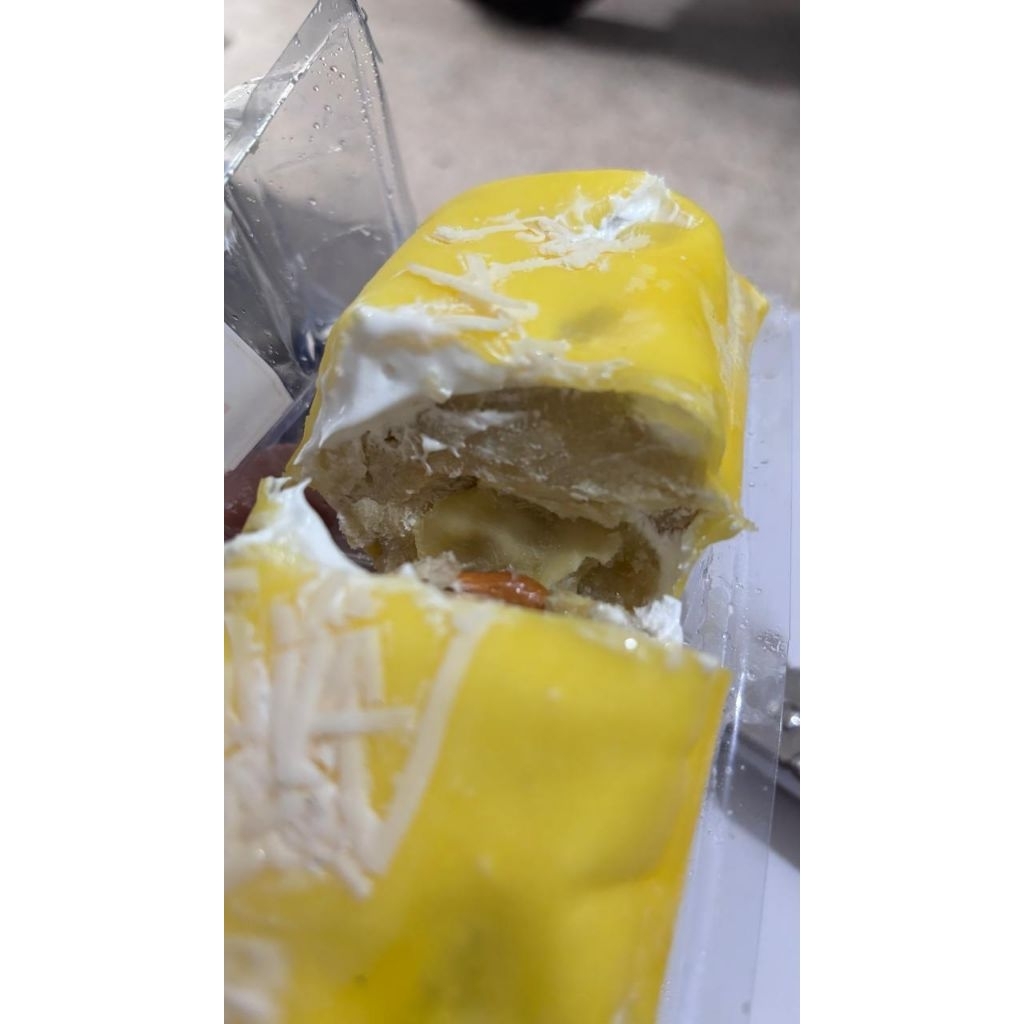 PANCAKE DURIAN MANGGA STRAWBERRY