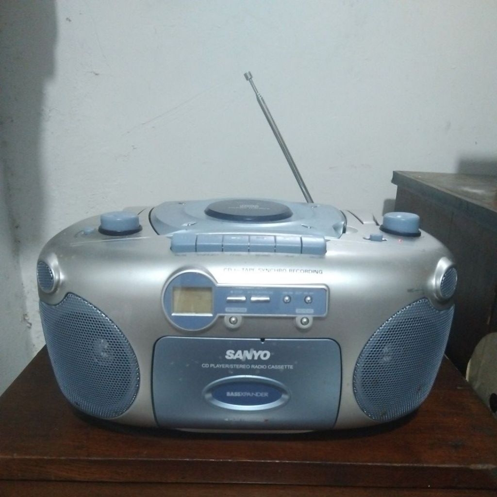 RADIO TAPE CD COMPO SANYO