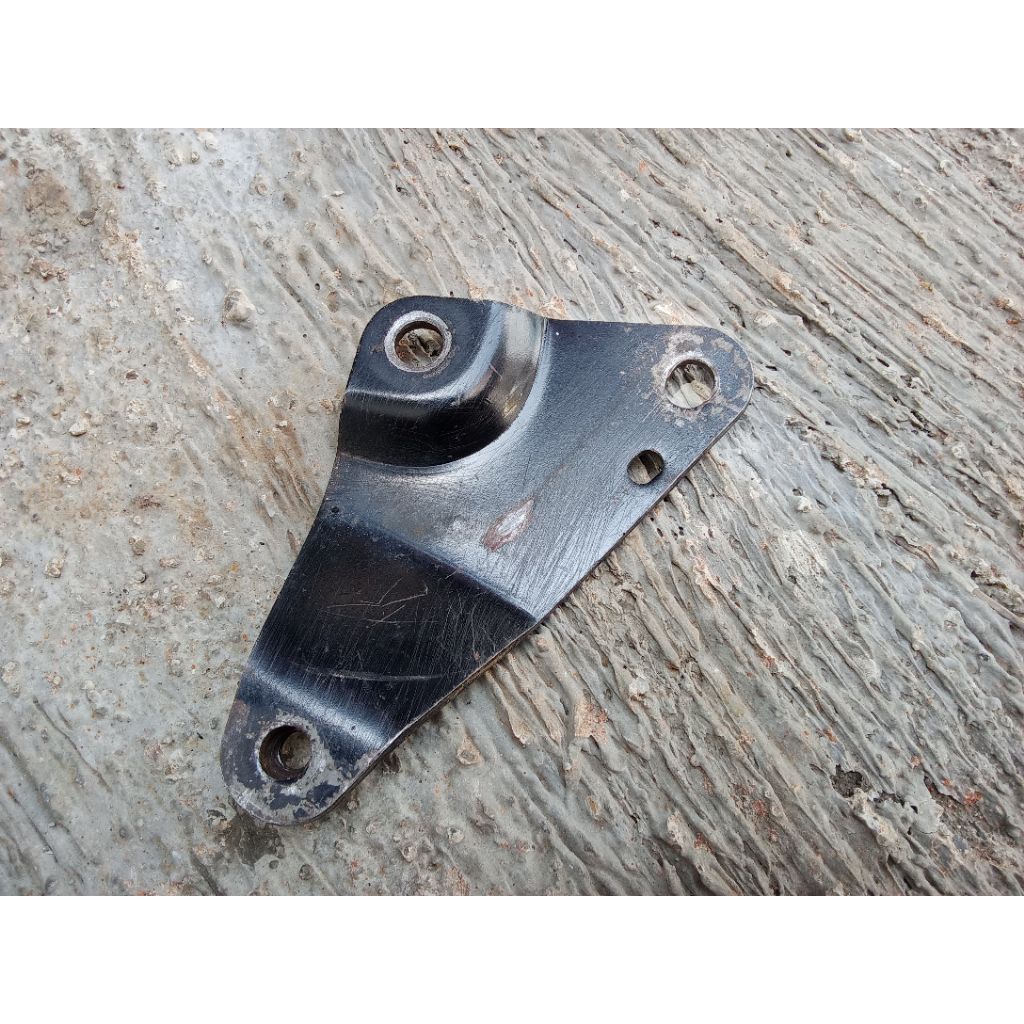 Breket pangkon dudukan knalpot foot step supra x supra fit lama original