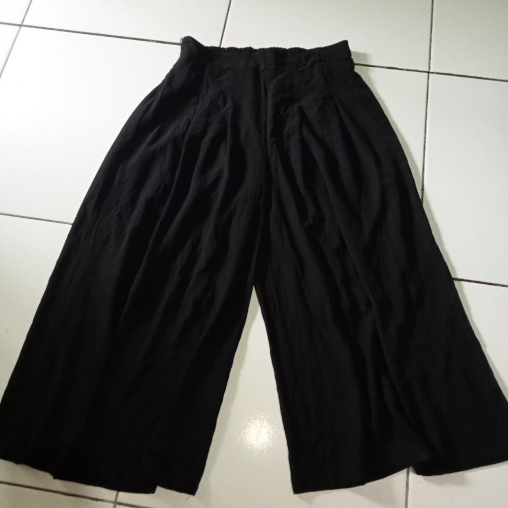 kulot hitam 7/8 pinggang karet