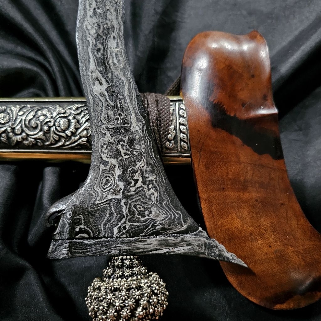 Keris Segaluh IV Luk 7 Rojo Gundolo Pamor Udan Mas Tiban