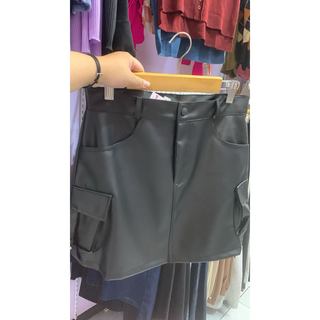 rok kulit leather skirt