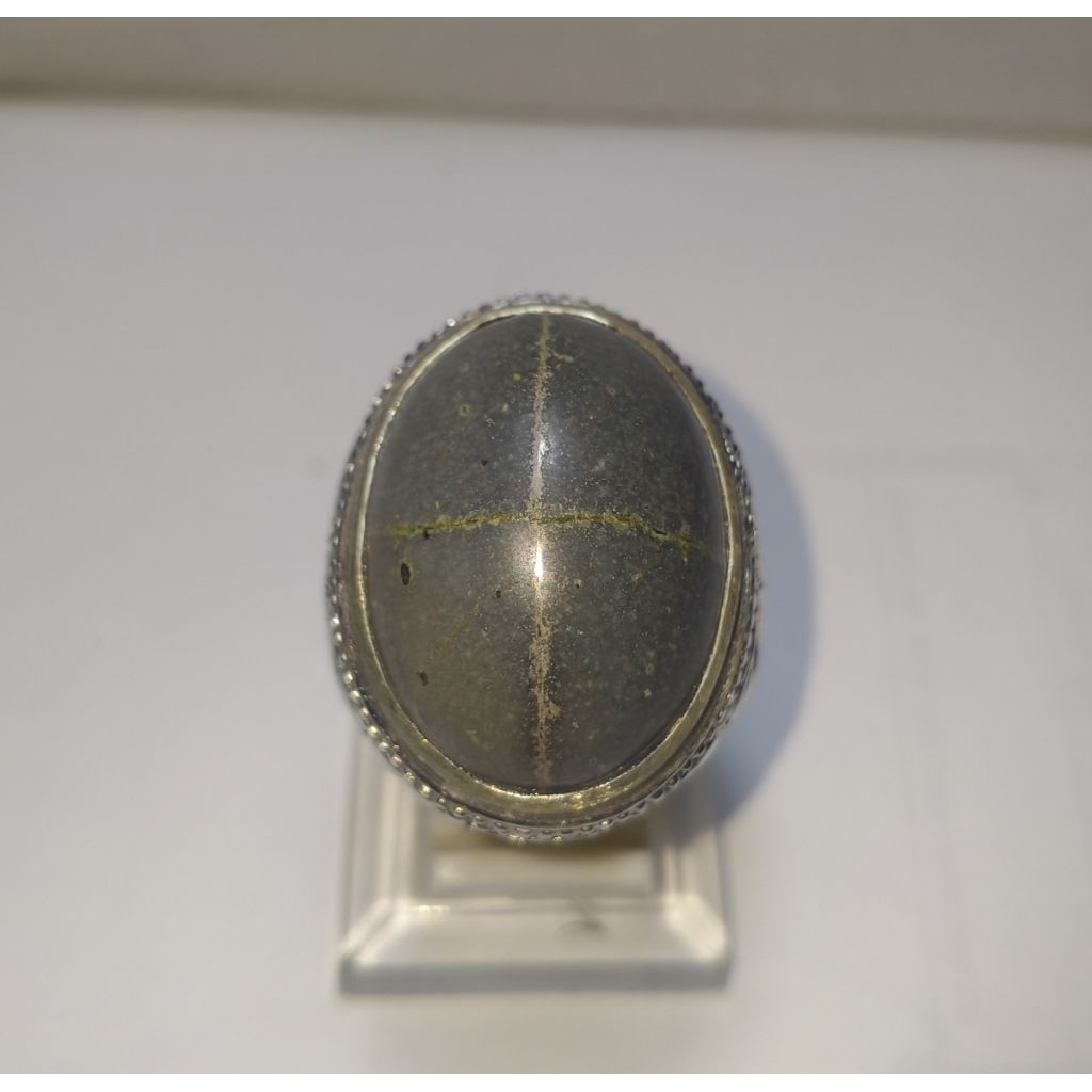 Batu tapak jalak badar besi