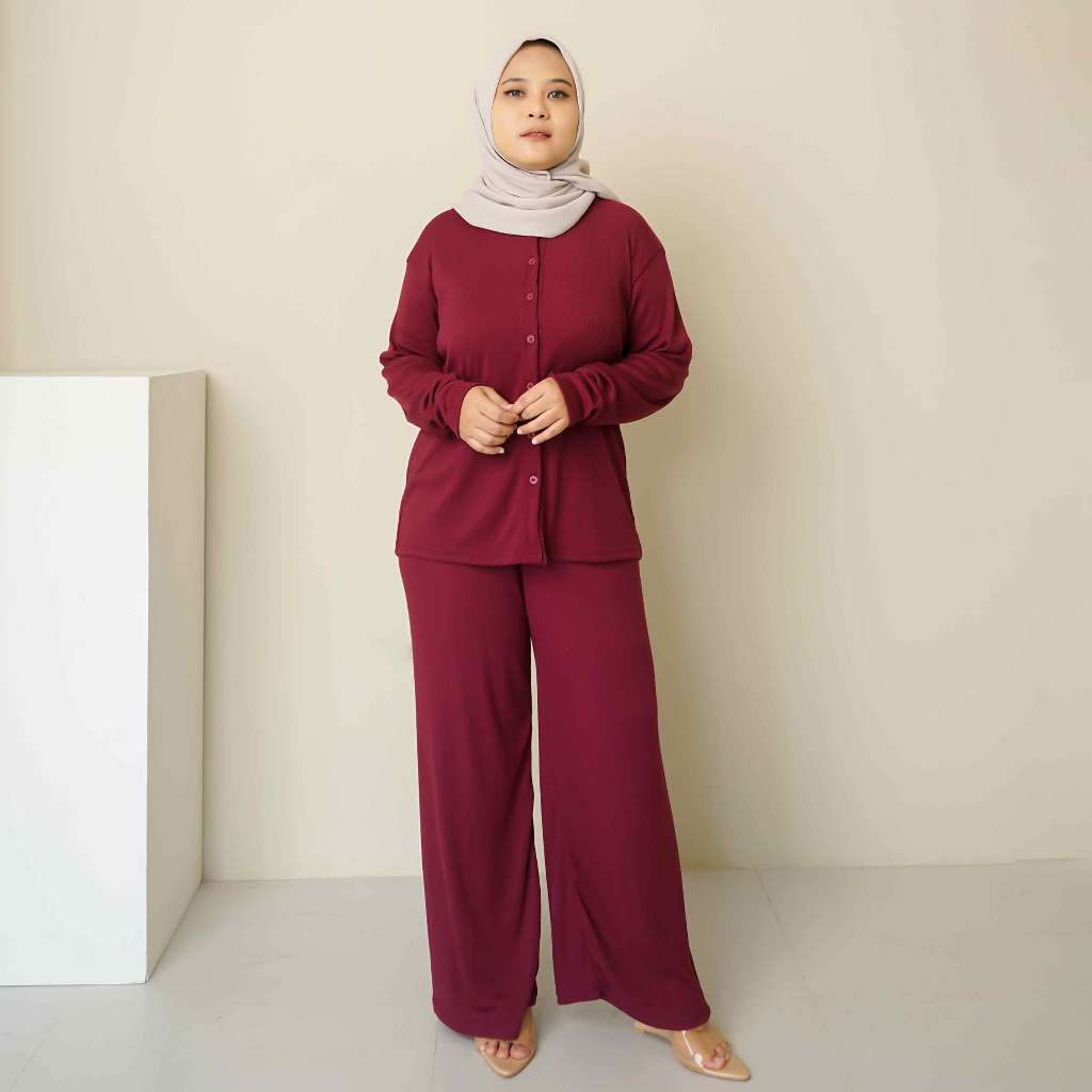 Restu Anggraini - One Set Knit Kulot