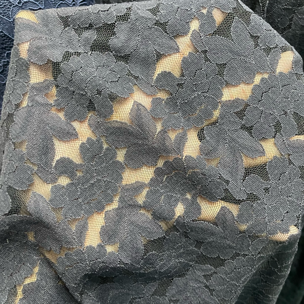 kain brokat katun - kain brokat motif bunga premium - kain brukat semi prada - warna hitam tb