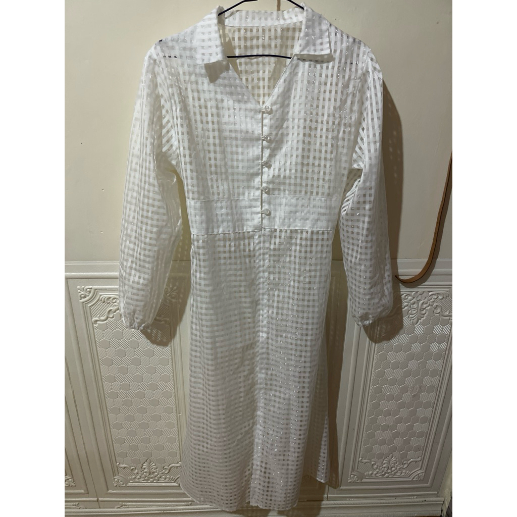 OUTER TUNIK KOTAK PUTIH