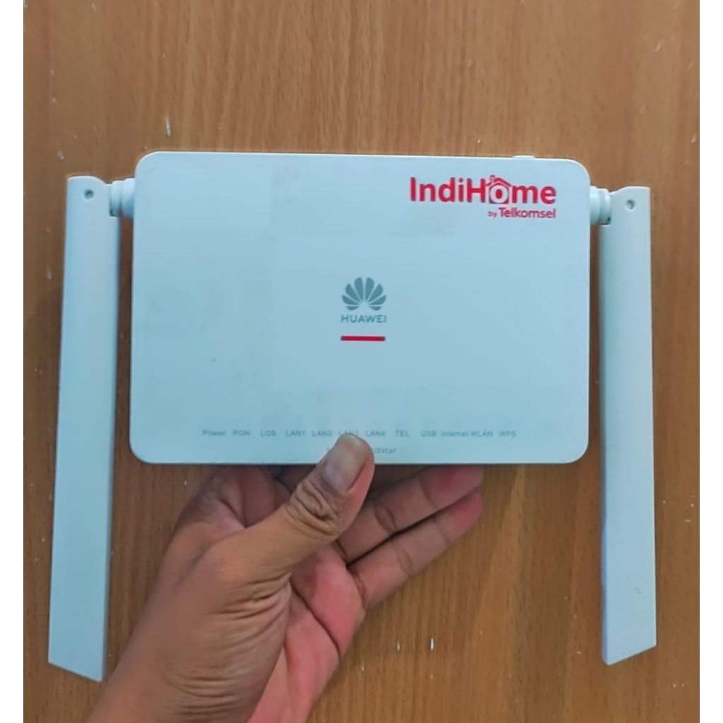 Ruter Huawei OptiXstar HG8145X6-10