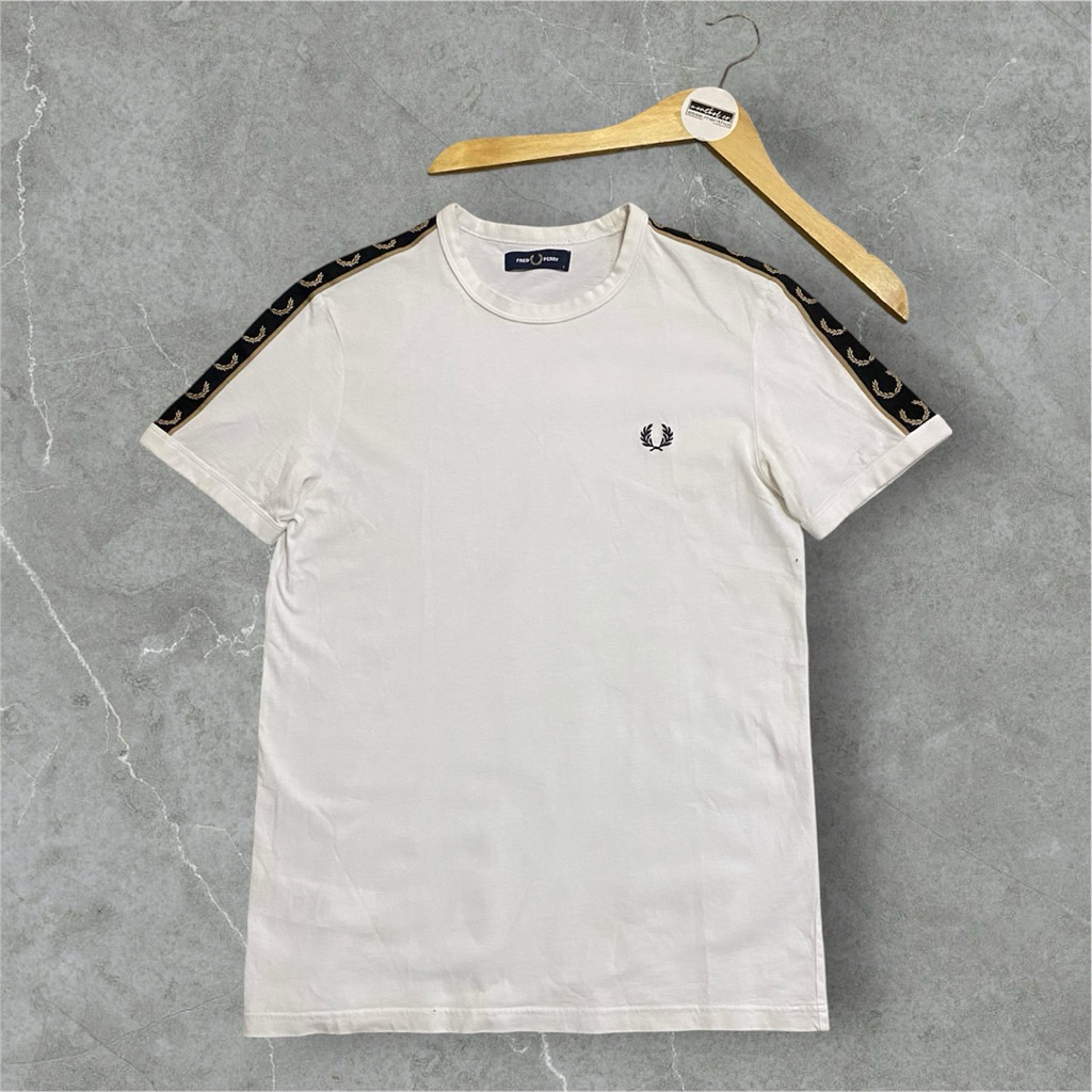 Fred Perry Tshirt Tapped M4613/R92 White