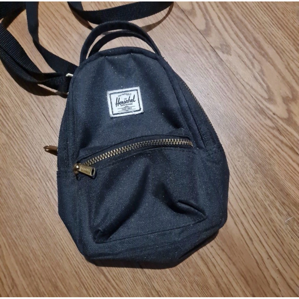 Herschel Nova Crossbody